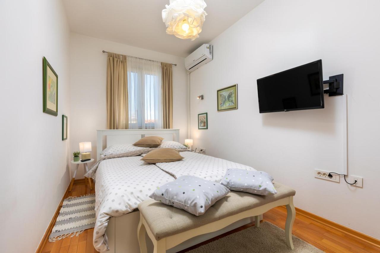 Apartamento Duplex + Garage Rovinj Exterior foto